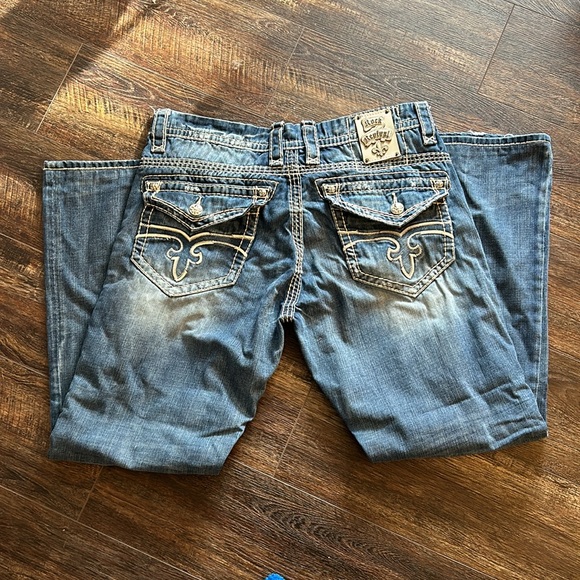 Rock Revival Distressed Jeans - Picture 5 of 11